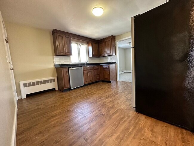 Building Photo - 74 Woodbine St