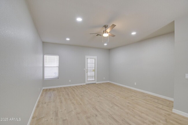 Photo - Sunstone Beauty!! Apartment