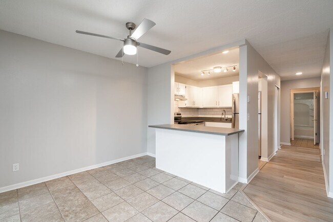 Foto del interior - 12751-12771 Greenwood Dr