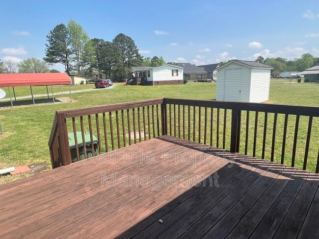 Building Photo - 109 Spring Branch Ln