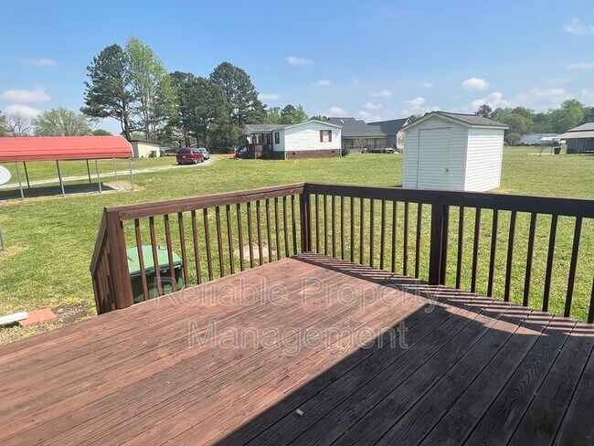 Foto del edificio - 109 Spring Branch Ln