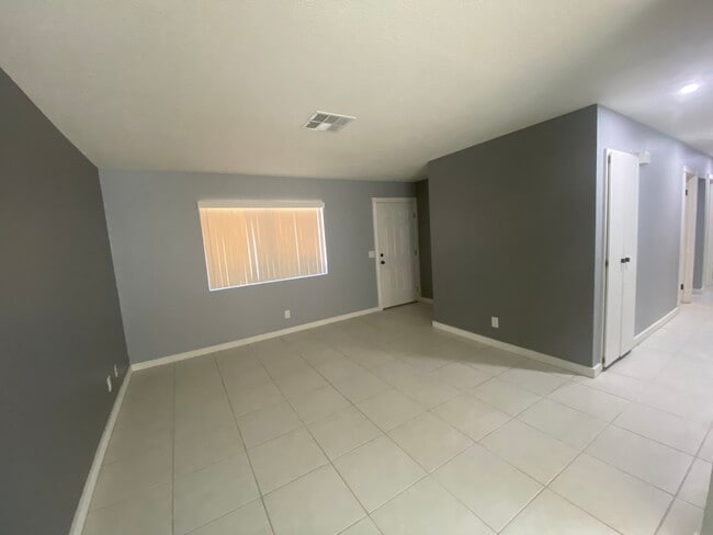 Building Photo - 32415 Pueblo Trl
