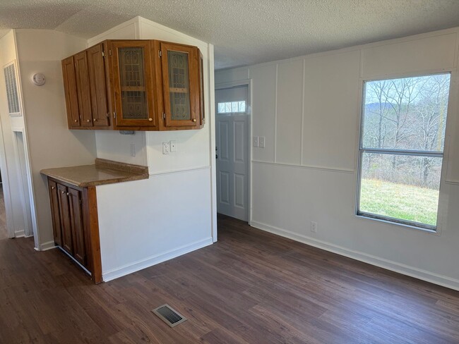 Building Photo - Single-wide manufactured home in Fairview, NC