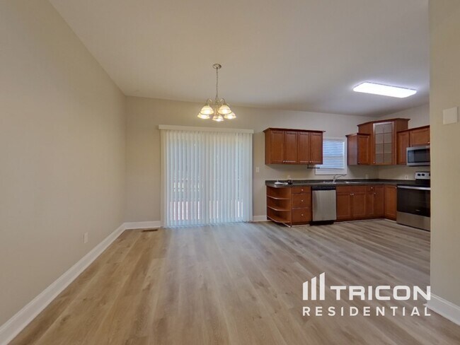 Building Photo - 345 Cottonwood Loop