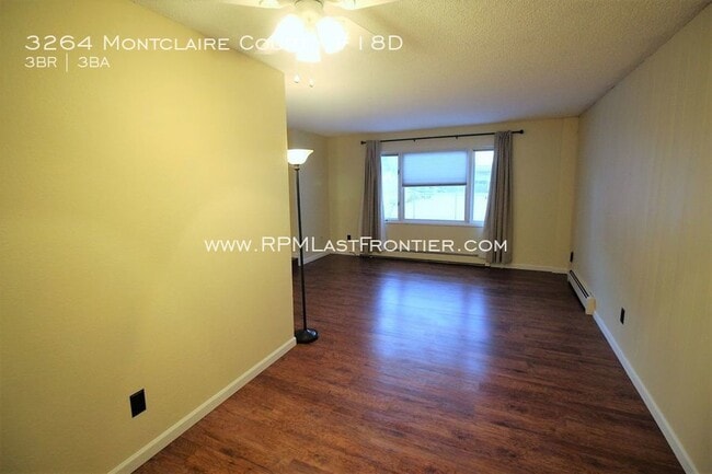 Building Photo - 3264 Montclaire Ct