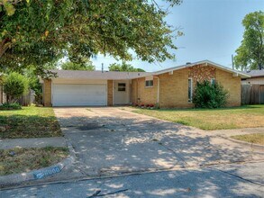 Building Photo - 8900 S Hillcrest Dr