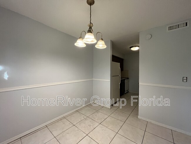 Foto del edificio - 9011 Westchester Cir