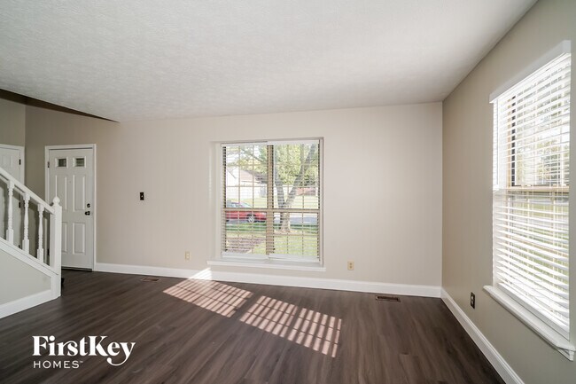 Building Photo - 10145 Park Valley Dr