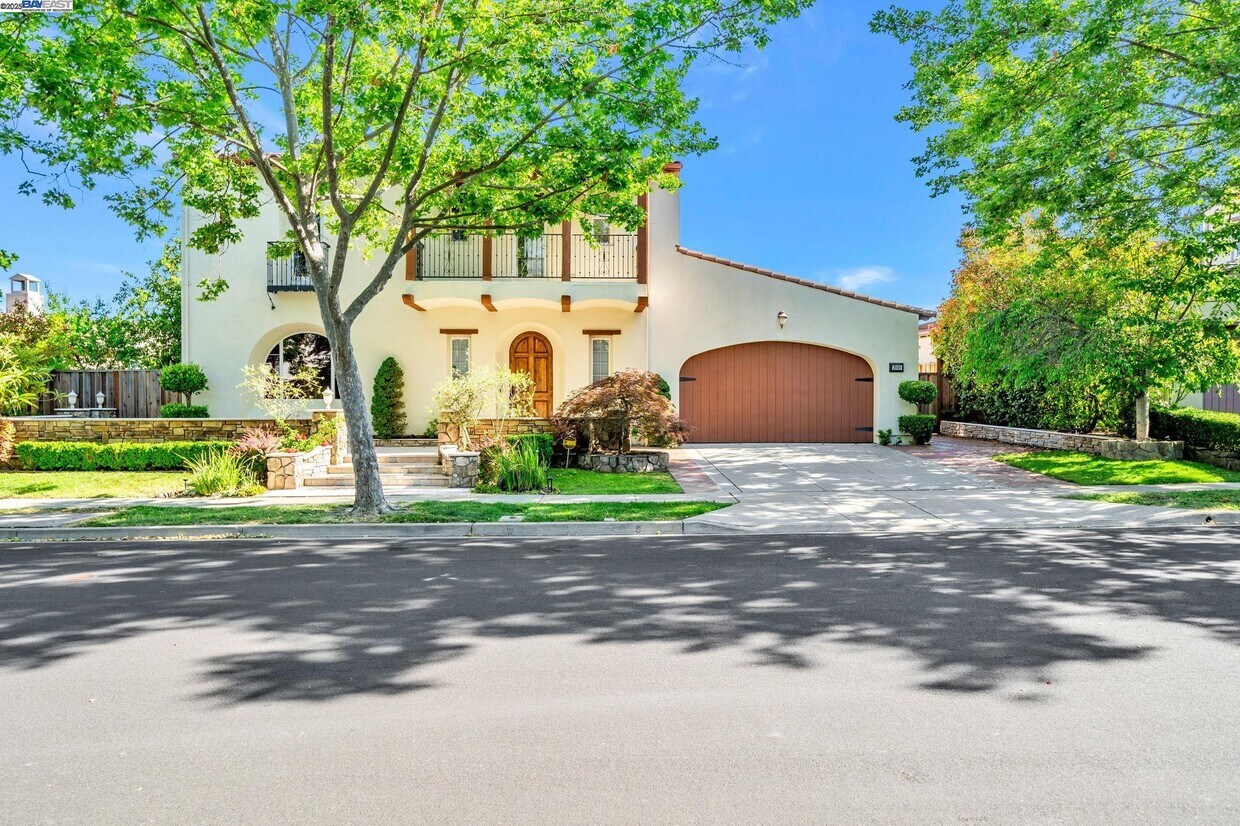 Primary Photo - 2048 Feathermint Dr