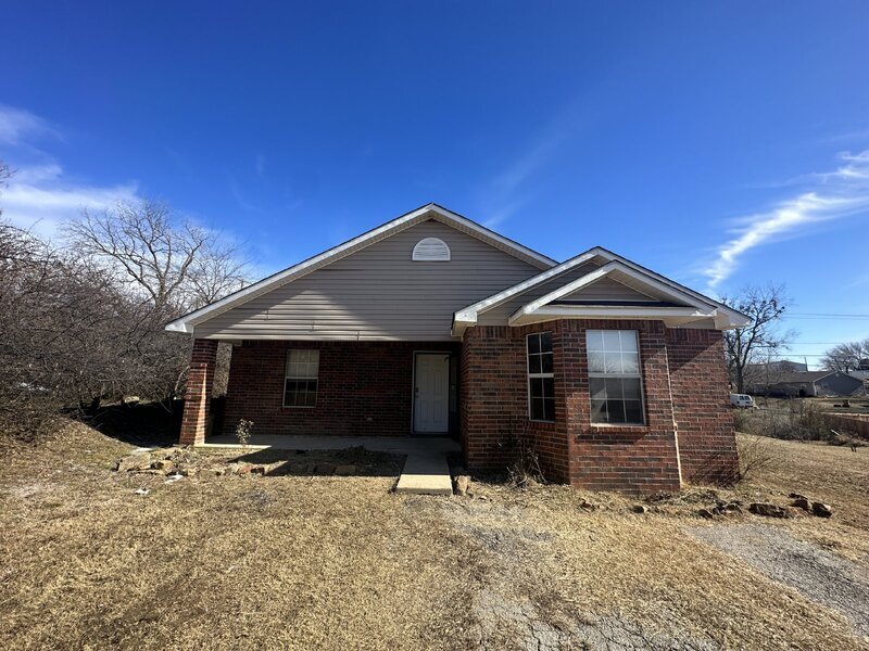 713 N Main St, Sapulpa, OK 74066 House Rental in Sapulpa, OK
