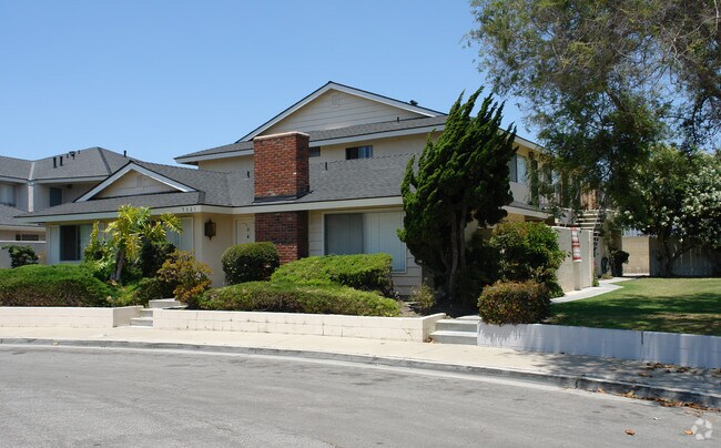 Building Photo - 7321 La Mancha Cir