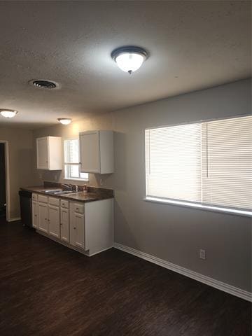Foto del edificio - 7359 Hightower St