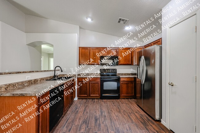 Building Photo - 41629 N Ranch Dr