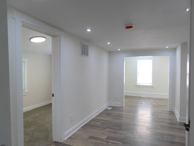 Foto del edificio - 407 Maple Ave