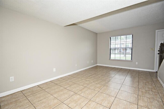 Foto del edificio - 2726 Gray Fox Ln