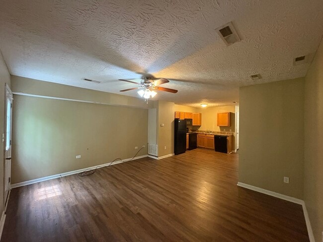 Building Photo - 541 McFadin Station St