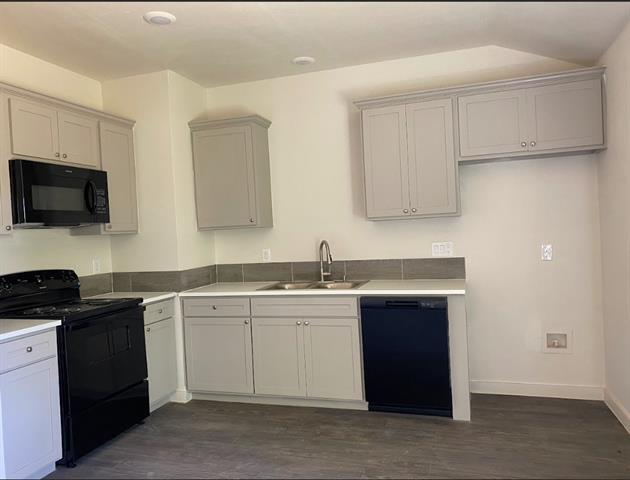 Building Photo - 136 Bridlewood Ln