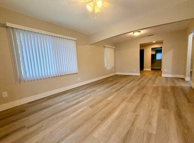 Foto del edificio - 1550 N Pershing Ave