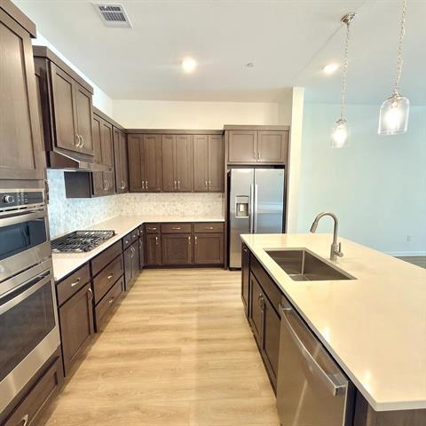 Foto del edificio - 1175 Doris May Dr