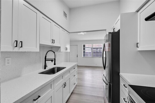 Foto del edificio - 2195 W 5th Ave
