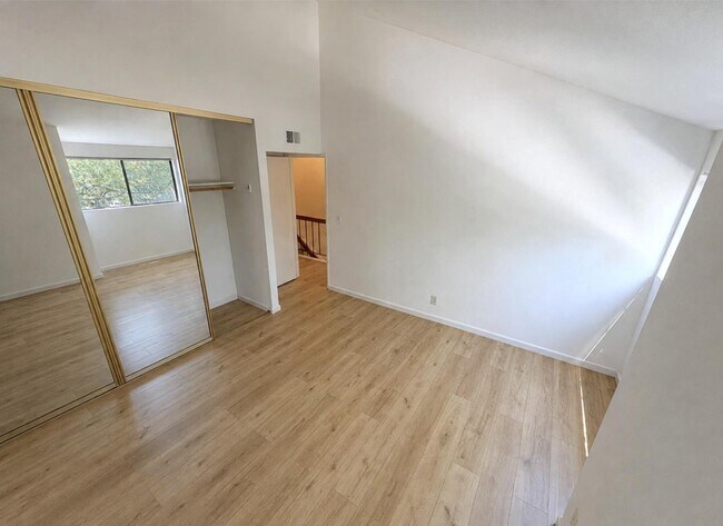 Foto del edificio - 1662 Parkside Dr