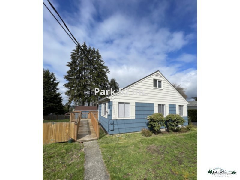 Primary Photo - 2520 Sunset Dr W