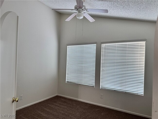 Building Photo - 9640 Swan Bay Dr