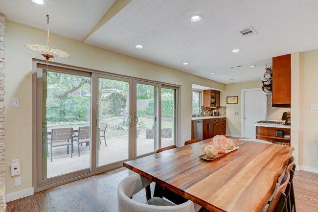 Building Photo - 2147 Barton Hills Dr