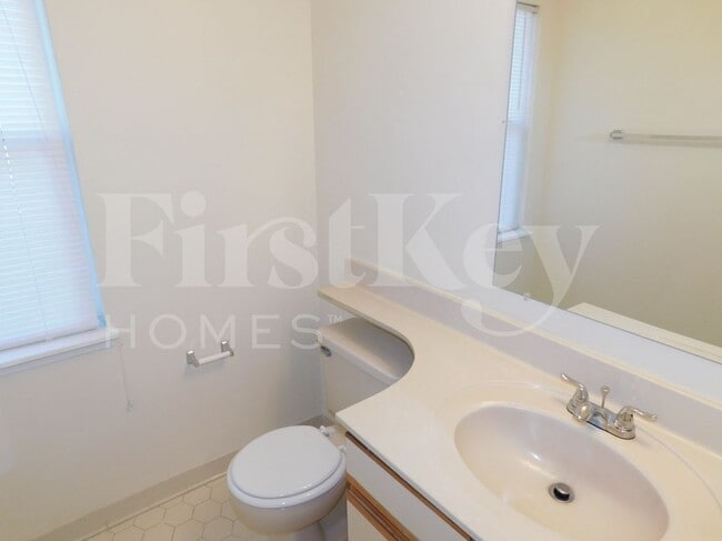 Building Photo - 3931 Springleaf Dr