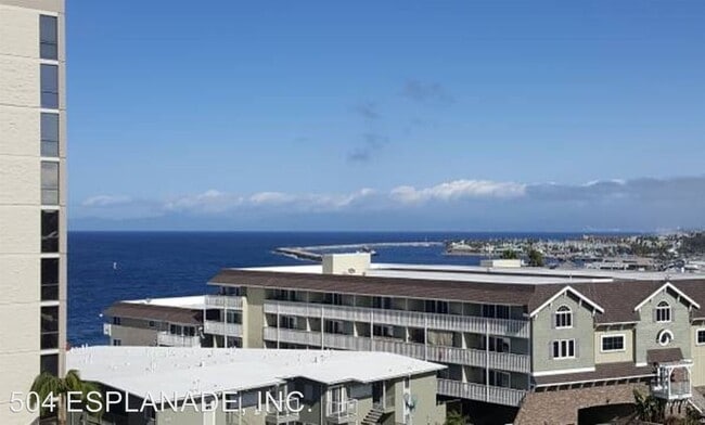 Building Photo - 504 Esplanade