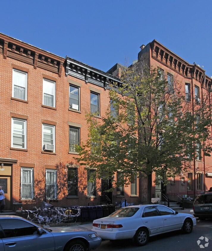 Building Photo - 401 12th St