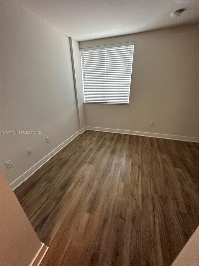 Foto del edificio - 12109 NE 5th Ave