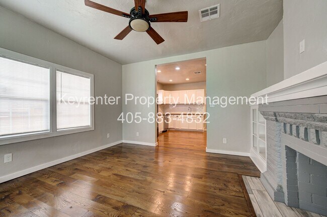 Foto del edificio - 1444 NE 13th St
