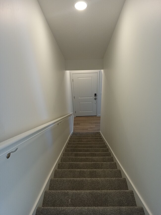 Foto del edificio - 238 W Paramount Ave