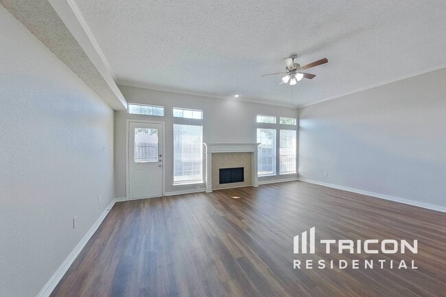 Building Photo - 1362 Meadow Creek Dr