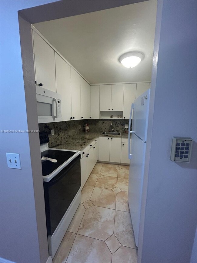 Building Photo - 7757 SW 86th St