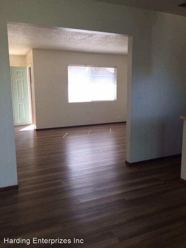 Foto del edificio - 2 br, 2 bath Apartment - 5921 Camino Lane ...