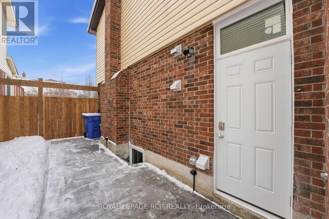 Photo du bâtiment - 74 Old Yonge St