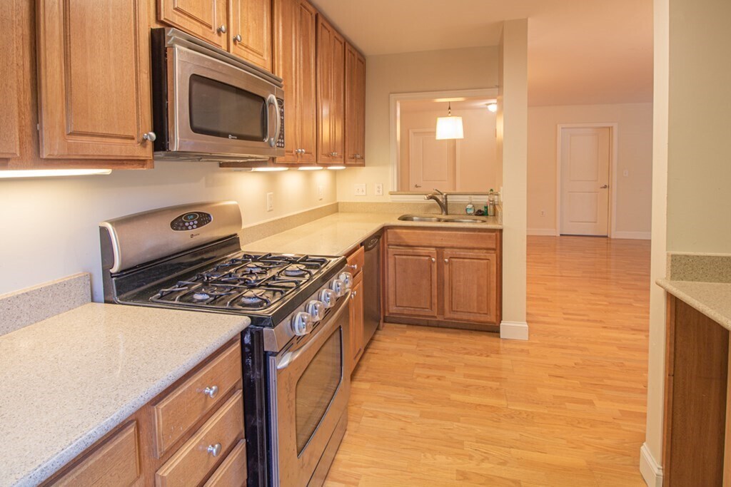 318 Rindge Ave Unit 203, Cambridge, MA 02140 318 Rindge Ave Cambridge