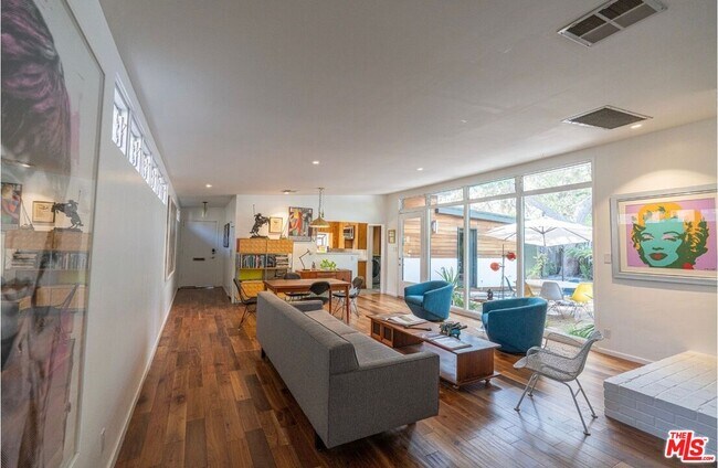 Foto del edificio - 5715 Satsuma Ave