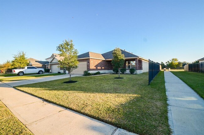 Building Photo - 19235 Golden Wave Dr