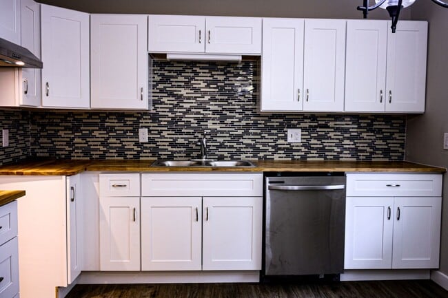 Building Photo - 1422 Stratton Pl Dr