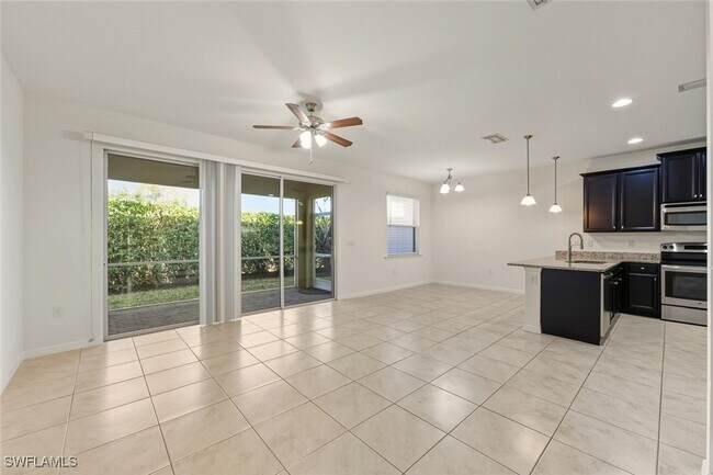 Building Photo - 10844 Alvara Way