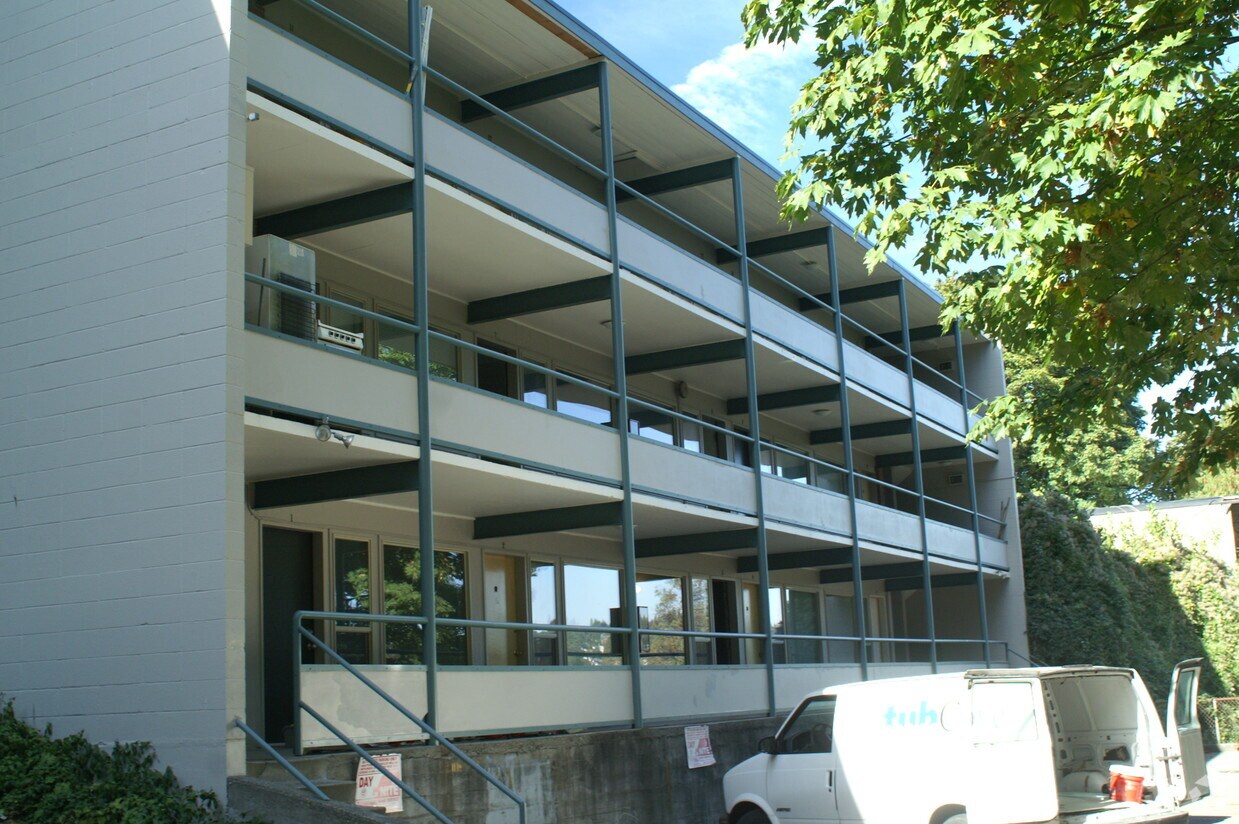 The Penrith Apartments Apartments in Seattle, WA