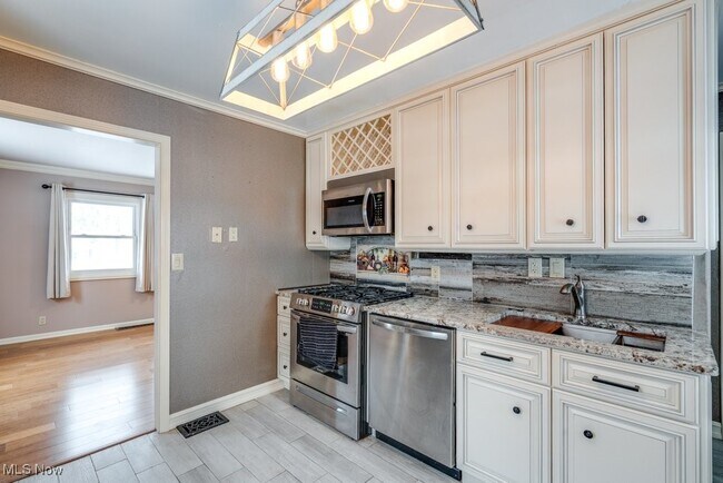 Foto del edificio - 301 Bogart Rd