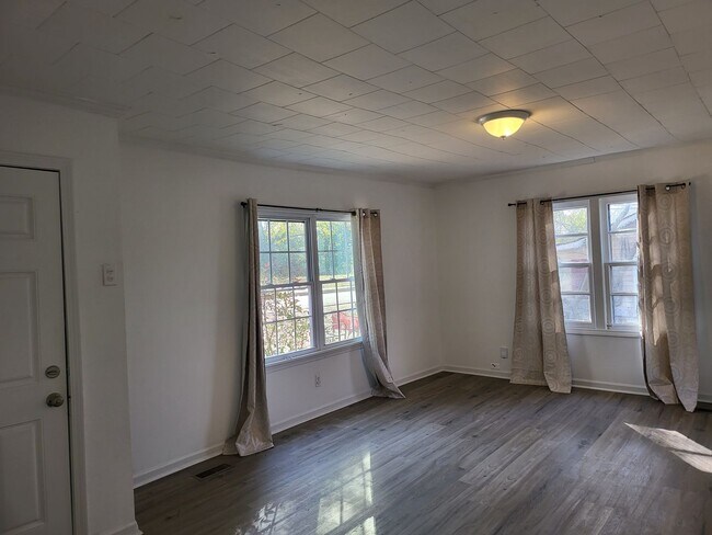 Foto del edificio - 2312 3rd St E