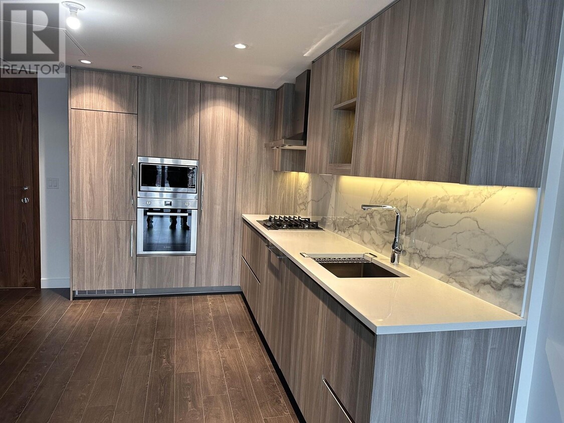 Photo principale - 8611-8611 Hazelbridge Wy