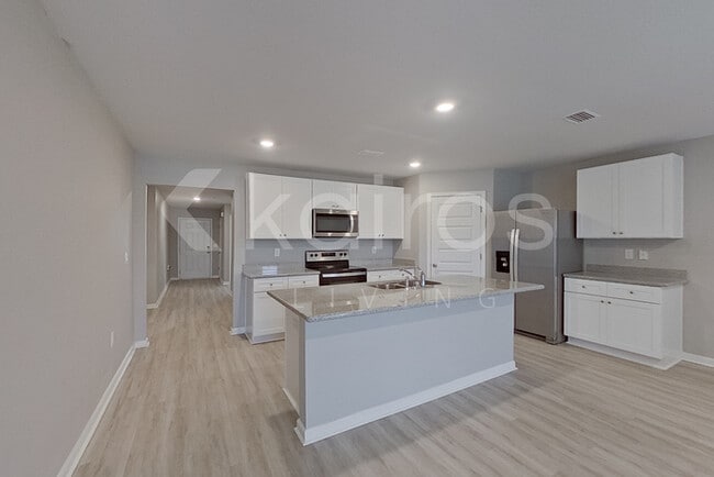 Building Photo - 4614 Malay Cir