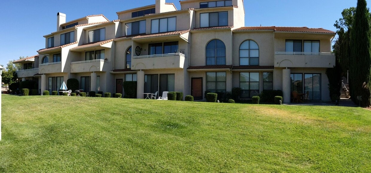 Primary Photo - La Mirage 1 bedroom Condo
