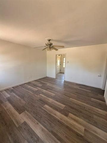Foto del edificio - 1317 S Crockett Dr